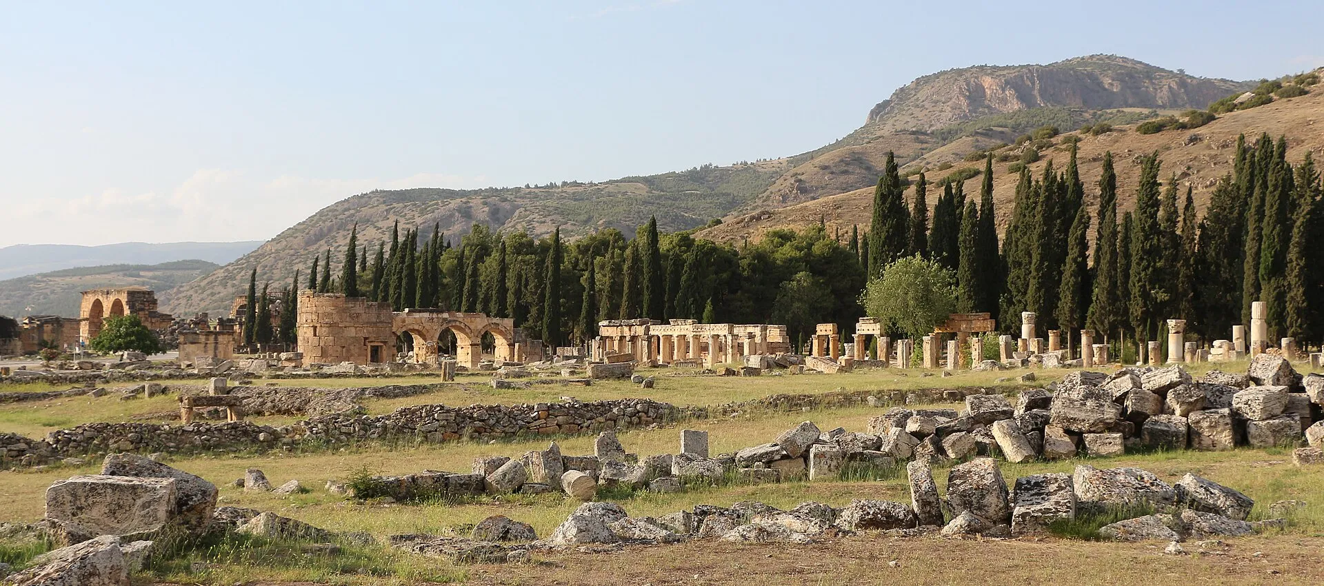 히에라폴리스(Hierapolis)와 파묵칼레 — 유네스코 여행 가이드