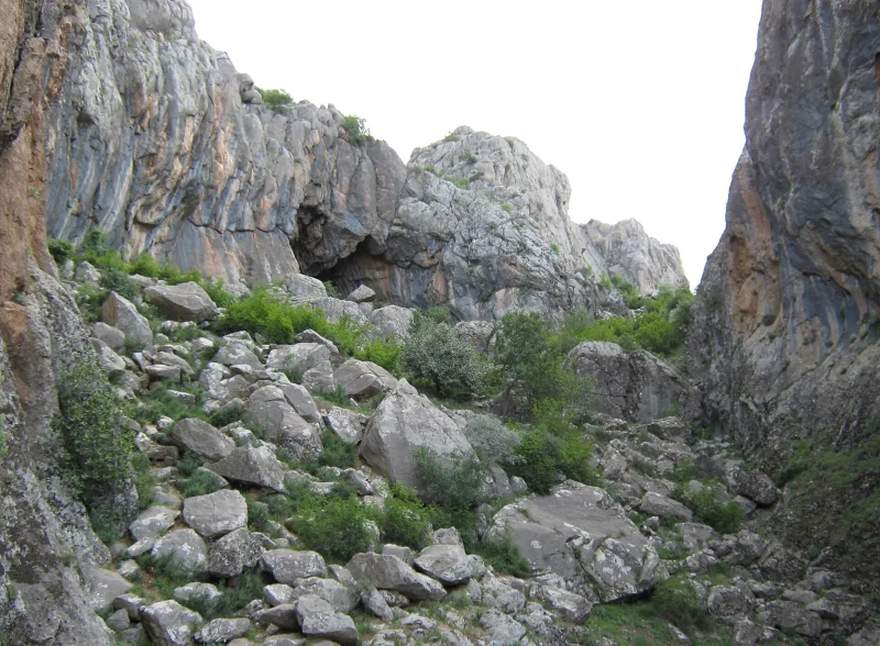 Tunel Tigris (Dicle Tüneli) – asyrské reliéfy u pramene řeky Tigris