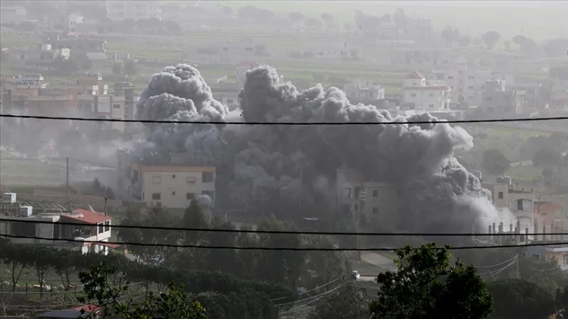 Десет души са убити при израелски въздушен удар по сграда в Източен Ливан