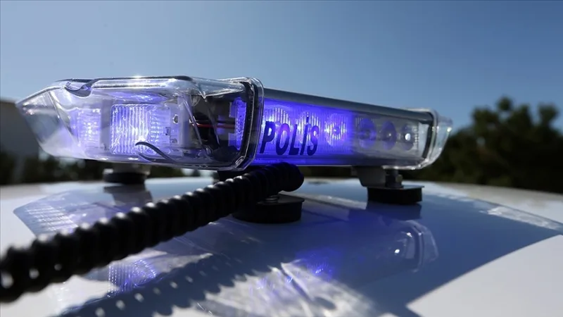 29 gyanúsított ellen, akik sérült járművek alvázszámaival csalást követtek el, őrizetbe vételi parancsot adtak ki