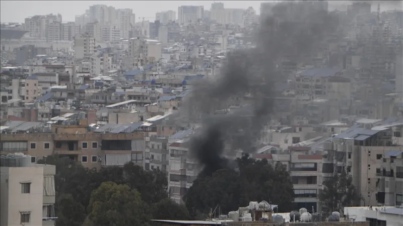 以色列袭击了黎巴嫩南部的一个集市和一处民宅，造成8人死亡
