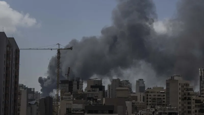 Израиль объявил о завершении осады города Бинт-Джубейл на юге Ливана и начале его оккупации